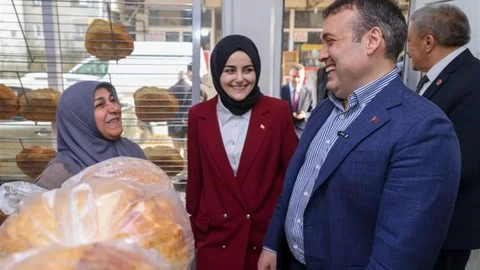 Bilecik Gölpazarı'nda Vali Sözer Esnafla Buluştu