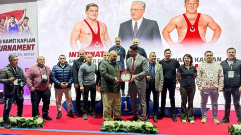 Uluslararası Güreş Turnuvası Tamamlandı