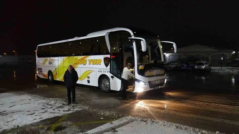 Malatya'da Kar Yağışı Otobüs Seferlerini Durdurdu