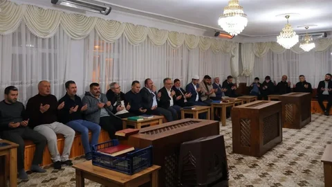 Bayburt'un Taht Köyünde Mukabele Programı Yapıldı
