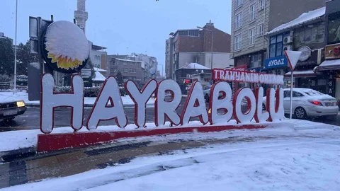 Tekirdağ'da Kar Yağışı Etkili Olmaya Devam Ediyor