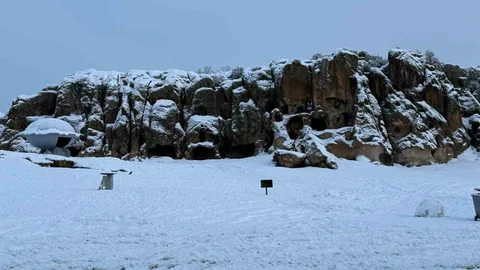 İhsaniye’de Yoğun Kar Yağışı Etkili Oldu