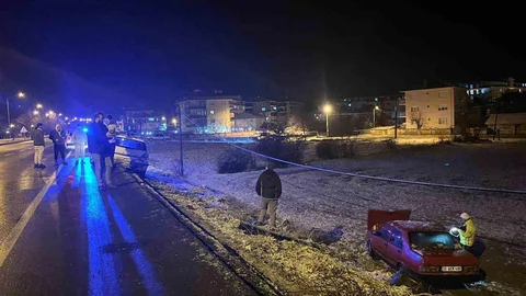 Isparta’da İki Araç Çarpıştı