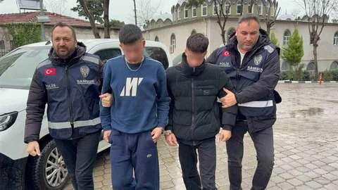 Samsun'da Bıçaklı Kavga: İki Yaralı