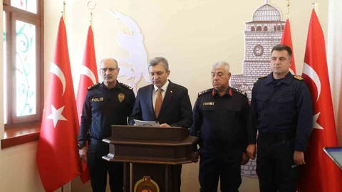Antalya'da 16 Milyar Lira Ele Geçirildi