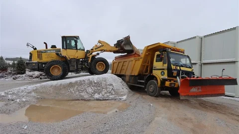 Kütahya'da Karla Mücadele Devam Ediyor