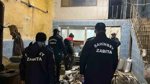 Gaziantep'te Sağlıksız Sakatat Ele Geçirildi