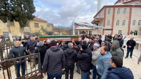 Gazeteci Mustafa Karapınar Baba Acısı Yaşadı