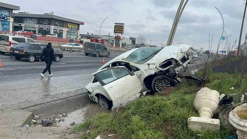 Çerkezköy'de Trafik Kazası: 3 Yaralı