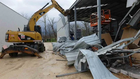 Nilüfer'de Kaçak Yapı Yıkımı Gerçekleşti