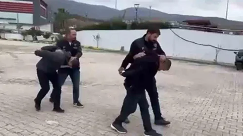 İskenderun'da Aranan İki Kişi Tutuklandı