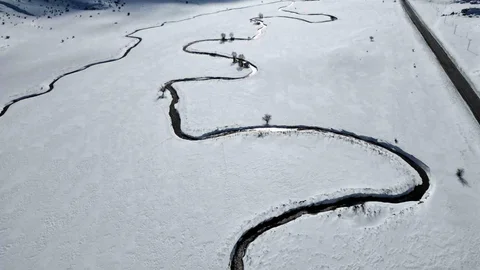 Güzeldere Menderesleri'nin Kar Manzarası Hayranlık Uyandırıyor