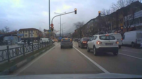 Bursa'da Kırmızı Işık İhlali Kazaya Neden Oldu