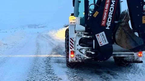 Tokat'ta Köy Yolları Ulaşıma Kapalı
