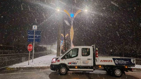 Kocaeli'nin Yüksek Kesimlerinde Kar Yağışı Etkili Oldu