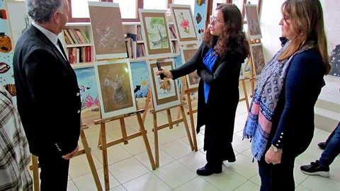 Çeşme'de Sanat Sergisi Açıldı