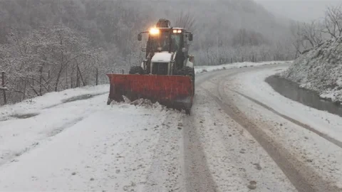Düzce'de Kapanan 65 Köy Yolu Açıldı