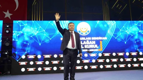Cengiz: "Memurun Gerçek Sesini Masaya Vuracağız"