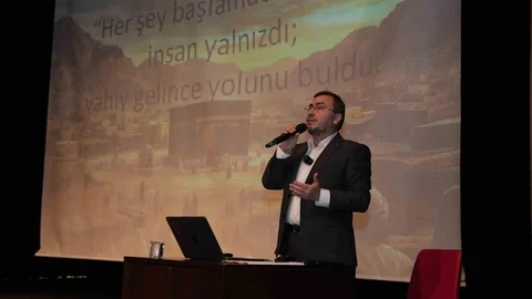 Düzce'de Manevi Bir Gece Düzenlendi