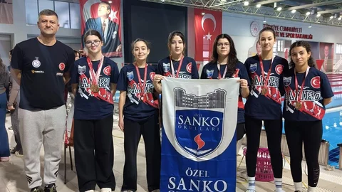 SANKO Okulları Yüzme Takımı Şampiyon Oldu