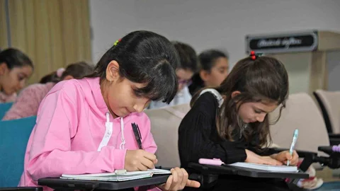 Küçük Yazarlar Atölyesi Bursa'da Başladı