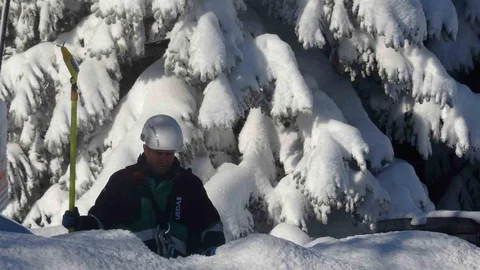 Uludağ'da Zorlu Enerji Çalışmaları