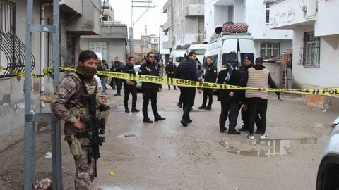 Adana'da Taşlı ve Silahlı Kavga: 1 Ölü, 5 Yaralı