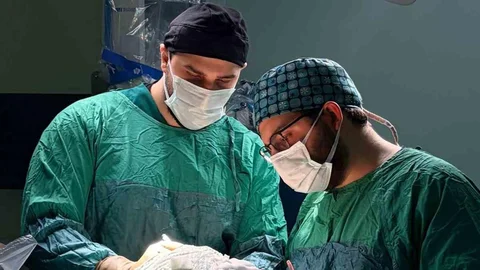 Ağrı'da İlk Beyin Tümörü Ameliyatı Başarıyla Tamamlandı