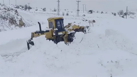 Elazığ’da 130 Köy Yolu Açıldı