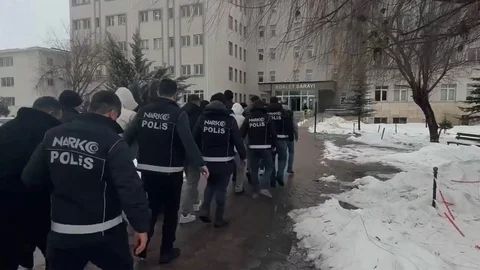 Sivas'ta Narkotik Operasyonu: 7 Tutuklama