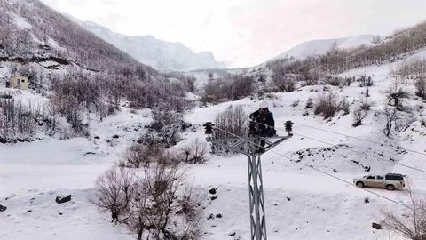 Tunceli'de Fırat EDAŞ Yoğun Karla Mücadele Ediyor