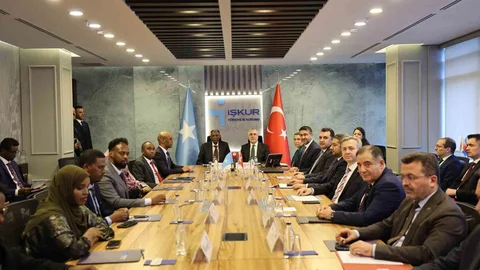 Bakan Işıkhan ve Somalili Mevkidaşı Görüştü
