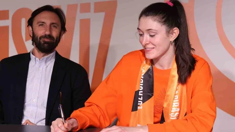 Eczacıbaşı Dynavit Dana Rettke ile Anlaştı