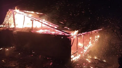 Adana’da Yangın: Ev ve Ahır Yandı