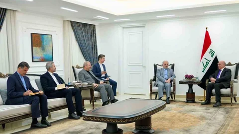 Irak Dışişleri Bakanı'nın İran Görüşmesi