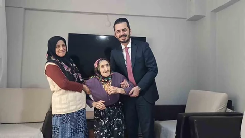 121 Yaşındaki Saadet Teyze Ziyaretçilerinden Televizyon İstedi