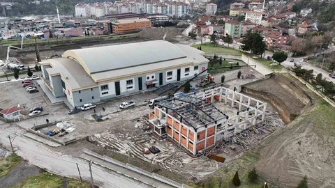 Cimnastik Salonu İnşaatı Devam Ediyor