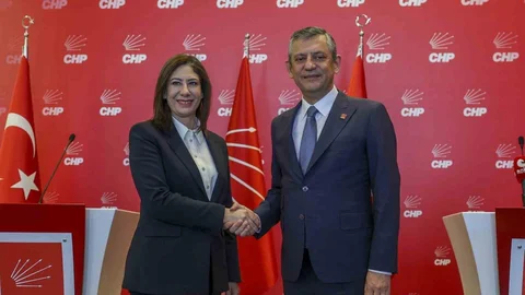 CHP Genel Başkanı Özel Açıklamalarda Bulundu