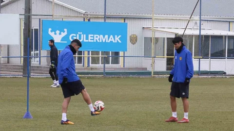 Ankaragücü Adana 1954 Maçına Hazırlanıyor