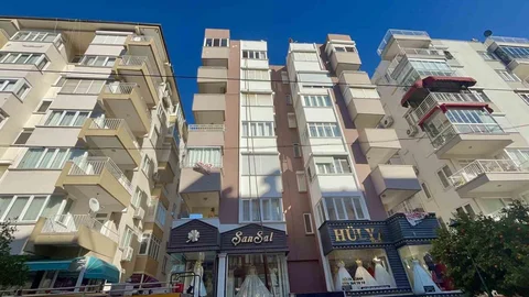 Antalya'da Apartman Yangını Panik Yarattı