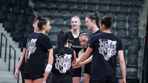 Eczacıbaşı Dynavit Olympiacos Piraeus'u Ağırlıyor