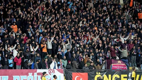 Trabzonspor, İstanbulspor'u Farklı Geçti