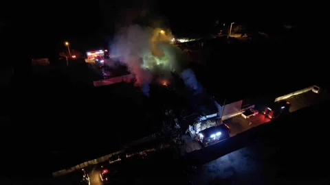 Bursa'da Ahşap Palet Fabrikasında Yangın