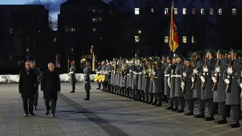 Milli Savunma Bakanı Güler Almanya'da Görüşme Yaptı