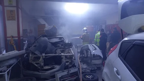 Kırıkhan'da Tamirhanede Yangın Çıktı