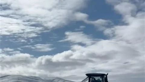 Kayseri'de Traktörle Kayak Eğlencesi