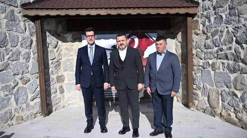 Ezineli Yahya Çavuş’un Heykeli Çanakkale'de Sergileniyor