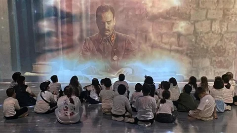 Dumlupınar Diorama Müzesi Ziyaretçi Akınına Uğruyor