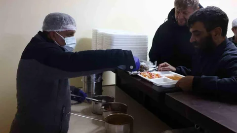 Antalya'da Evsizlere BİMEKAN Desteği