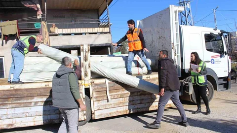 Antalya'da Hortumdan Zarar Gören Çiftçilere Destek Geldi